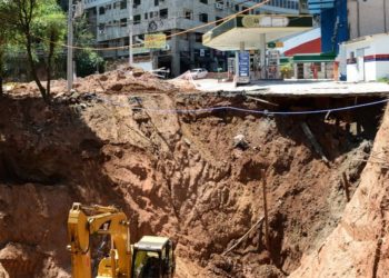 Barra Mansa: parte da galeria danificada na Rua Mário Ramos já foi reconstruída