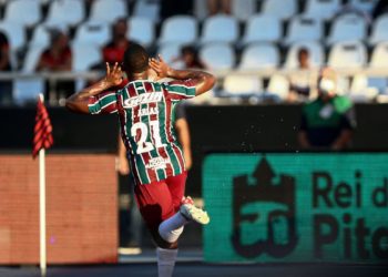 Fluminense supera o Flamengo no primeiro clássico do Carioca