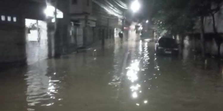 Além da Ponte do Royal, Barra do Piraí interdita rua no Oficina Velha