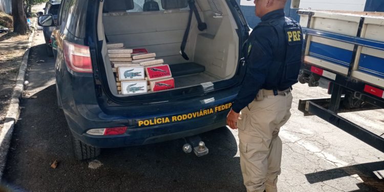 PRF apreende quase 80Kg de cocaína na Dutra em Barra Mansa
