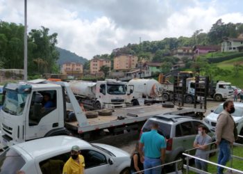 Governo do Estado mobiliza força-tarefa para chegada de equipamentos a Petrópolis