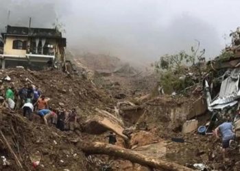 Sobe para 78 número de mortos na tragédia de Petrópolis