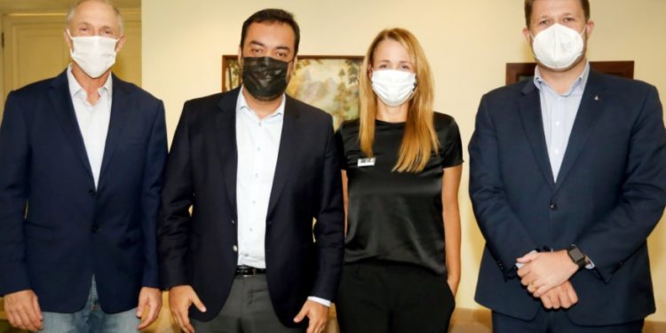 Castro e Tutuca recebem organizadores do Rio Open de Tênis