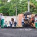 Tutuca inicia asfaltamento no bairro Sossego 2 em Piraí