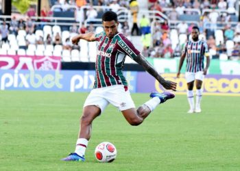 Com a cabeça na Libertadores, Flu encara Volta Redonda pelo Carioca