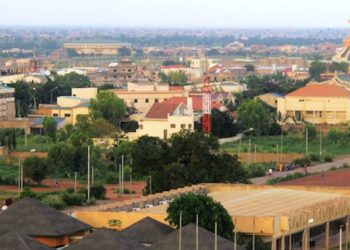 Explosão em mina de ouro em Burkina Faso deixa cerca de 60 mortos