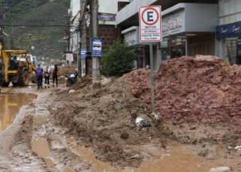 Total de mortos em Petrópolis sobe para 146