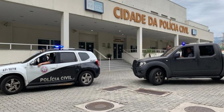 Polícia Civil prende babá que matou criança de 9 anos com cipó