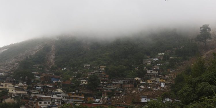 Previsão do tempo para hoje preocupa Petrópolis
