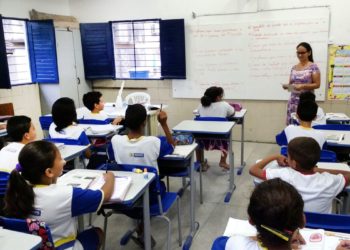 Senado aprova projeto que destina recursos do Fundeb para professores