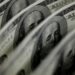 Dólar cai pela sétima vez seguida e fecha a R$ 4,83