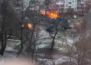 Sem avançar por terra, Rússia bombardeia cidades ucranianas