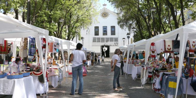Barra Mansa celebra Dia do Artesão com atividades na Praça da Matriz
