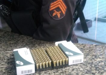 PM apreende 100 munições de 9mm na RJ-155 em Rio Claro
