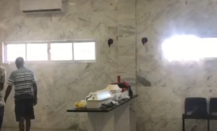 Pai acusado de deixar sozinhos os dois filhos mortos em incêndio em Maricá vai responder processo em liberdade