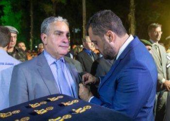 Presidente da Alerj é homenageado com medalha Mérito da Defesa Civil
