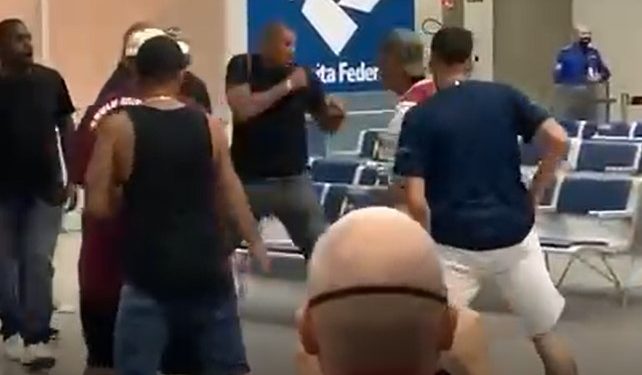 Vídeo flagra confusão e pancadaria na chegada do Fluminense ao Rio