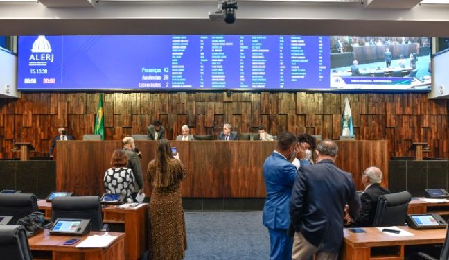 Alerj aprova reajuste da gratificação de policiais civis