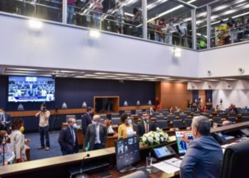 Alerj derruba seis vetos do governador a projetos aprovados no parlamento
