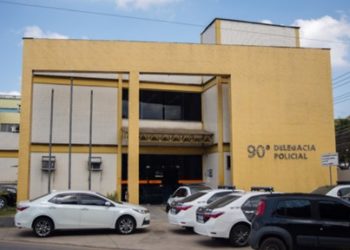 Presa amante que deu três facadas em esposa que flagrou traição do marido em Barra Mansa