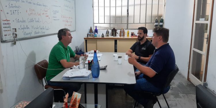 Beleza anuncia instalação de empresas de base florestal e logística em Barra Mansa