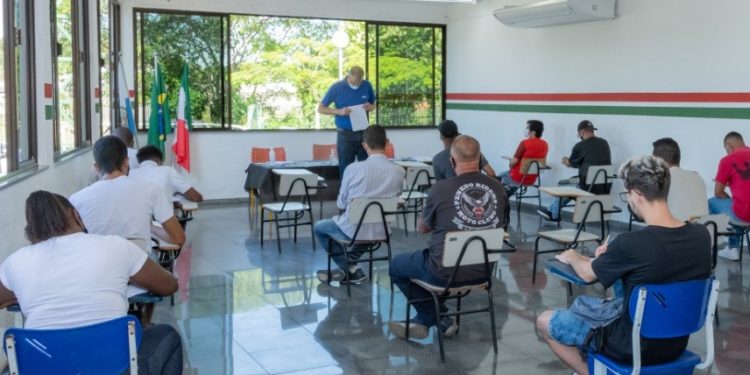 SINE de Porto Real realiza processo seletivo para operador de produção e funilaria