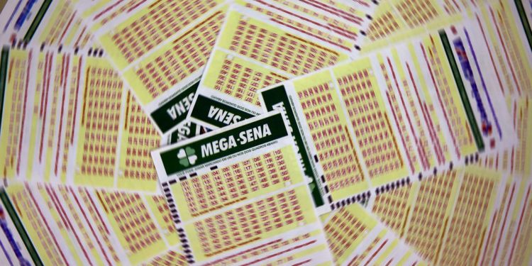 Mega-Sena acumula e próximo concurso deve pagar R$ 190 milhões