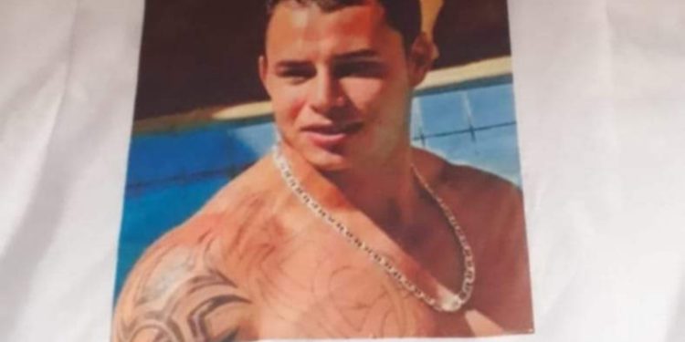 Família de vigilante assassinado realiza manifestação na porta do MP