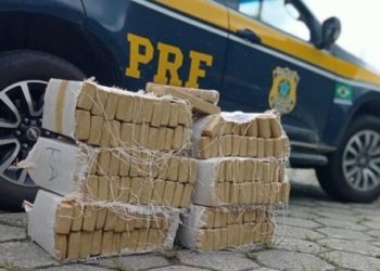 Operação Égide: PRF apreende 132kg de maconha em Piraí
