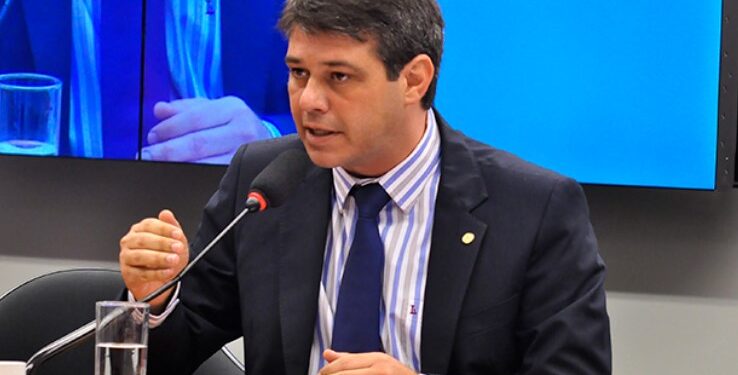 Casa do prefeito Serfiotis é alvo de atentado