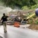 Vídeo: deslizamento de terra atinge cabine da PRF na Rodovia Rio-Santos, em Paraty