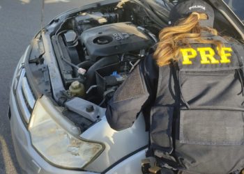 Veículo roubado é resgatado pela PRF, em Itatiaia