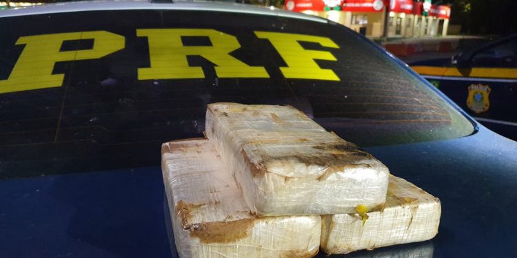 Homem é preso com 3kg de cocaína na Dutra