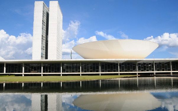 Câmara aprova PEC que flexibiliza gastos na educação em 2020 e 2021