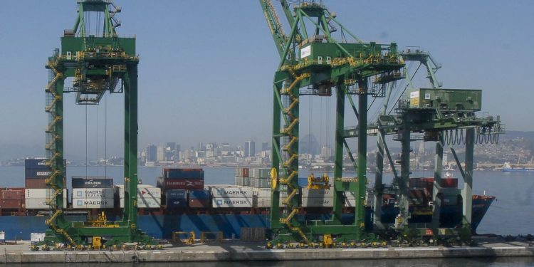 Balança comercial tem maior superávit para meses de março