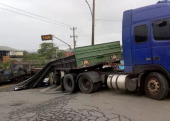 Pinheiral quer mais segurança em passagem de nível