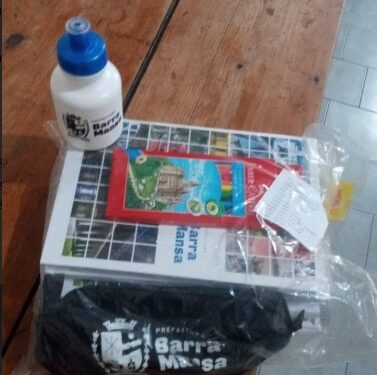 Barra Mansa começa a entregar kits escolares aos alunos da Rede