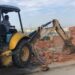 Prevenção: casa construída em barranco é demolida em Volta Redonda