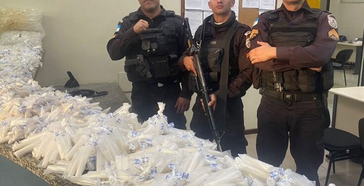 PM apreende carga de cocaína avaliada em R$ 60 mil em Barra Mansa