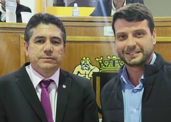 Sidney Dinho presta homenagem à Bernardo Rossi