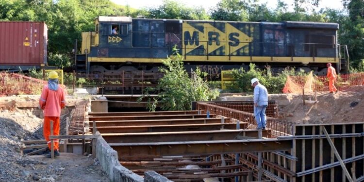 Pátio de Manobras avança com obras de novo pontilhão