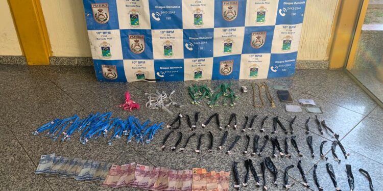 Polícia Militar apreende cocaína e maconha em Resende