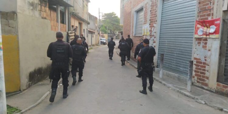PM faz megaoperação em Barra Mansa