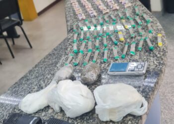 PM apreende drogas no Santa Inês