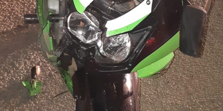 Motociclista fica ferido após colisão na BR-393