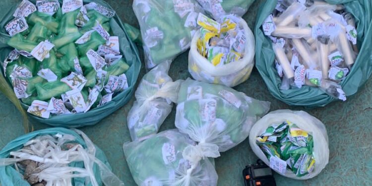 Homens são presos com cocaína e crack no Morro da Conquista