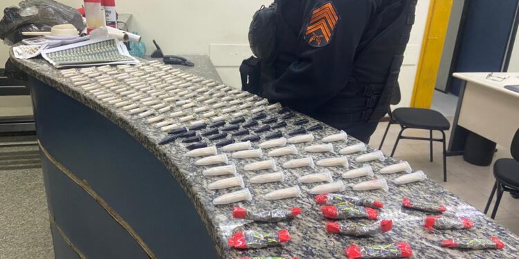 Drogas são apreendidas em Barra Mansa