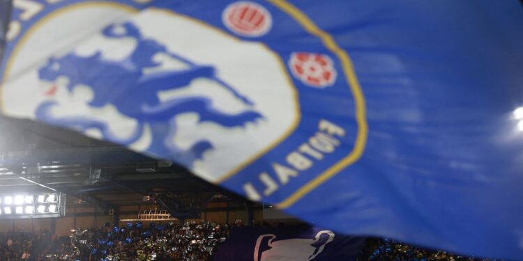Abramovich finaliza venda do Chelsea por R$ 26,7 bilhões