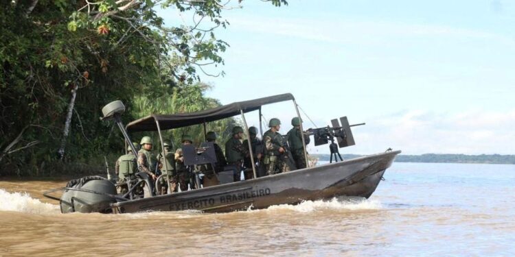Defesa intensifica buscas por indigenista e jornalista