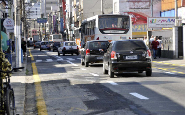 Drable anuncia o retorno do uso de máscara em locais fechados